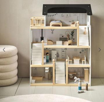 Poppenhuis Petite Amelie beschikbaar voor biedingen