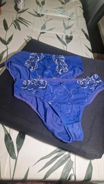 2 Donkerblauwe Diva Slips Maat L beschikbaar voor biedingen