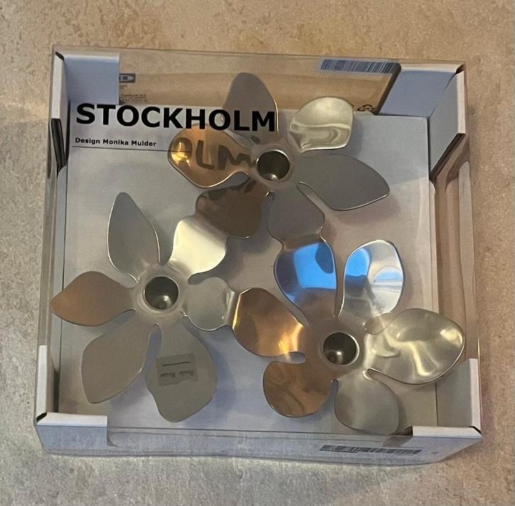 Ikea Stockholm bloemkandelaar voor 3 kaarsen, Monika Mulder, Huis en Inrichting, Woonaccessoires | Kandelaars en Kaarsen, Nieuw