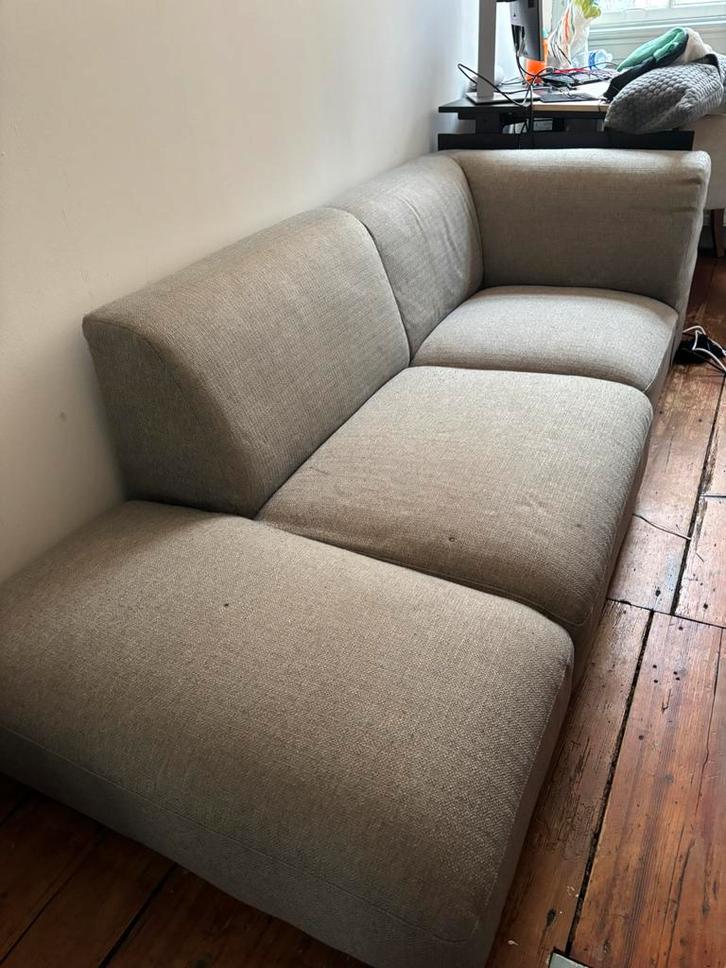 Grey sofa, Huis en Inrichting, Banken | Bankstellen, 75 tot 100 cm, Ophalen