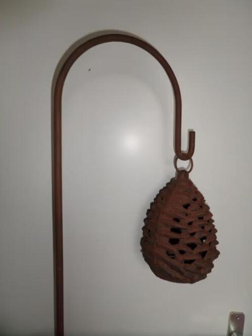 Antieke gietijzeren dennenappel - Massief - Met staander, Antiek en Kunst, Curiosa en Brocante, Ophalen