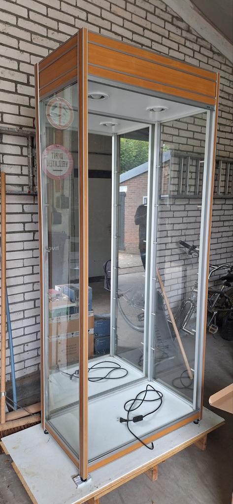 Siletsy Vitrinekast met Verlichting & Spiegel, Huis en Inrichting, Kasten | Vitrinekasten, Gebruikt, 200 cm of meer, 50 tot 100 cm