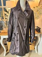 Chique, glanzende, Paarse jas Max Mara, 40/M, gedragen., Kleding | Dames, Maat 38/40 (M), Paars, Max Mara, Ophalen of Verzenden