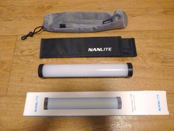 NanLite PavoTube-II 6C; veelkleuren belichting in nieuwstaat beschikbaar voor biedingen