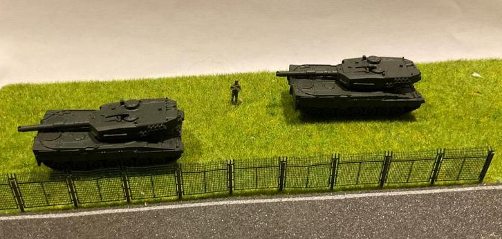 Stalen hekwerk 17cm 2cm hoog N spoor., Hobby en Vrije tijd, Modeltreinen | N-Spoor, Nieuw, Overige typen, Ophalen of Verzenden