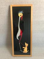 Vintage lijstje met kraanvogel met hond vilt ?, Minder dan 50 cm, Gebruikt, Ophalen of Verzenden, Minder dan 50 cm