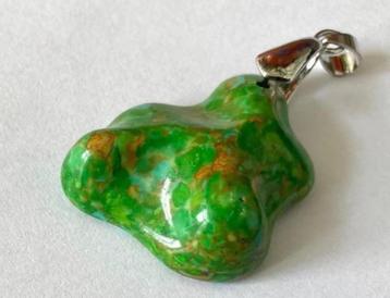 Mooie grote groene turquoise kettinghanger beschikbaar voor biedingen