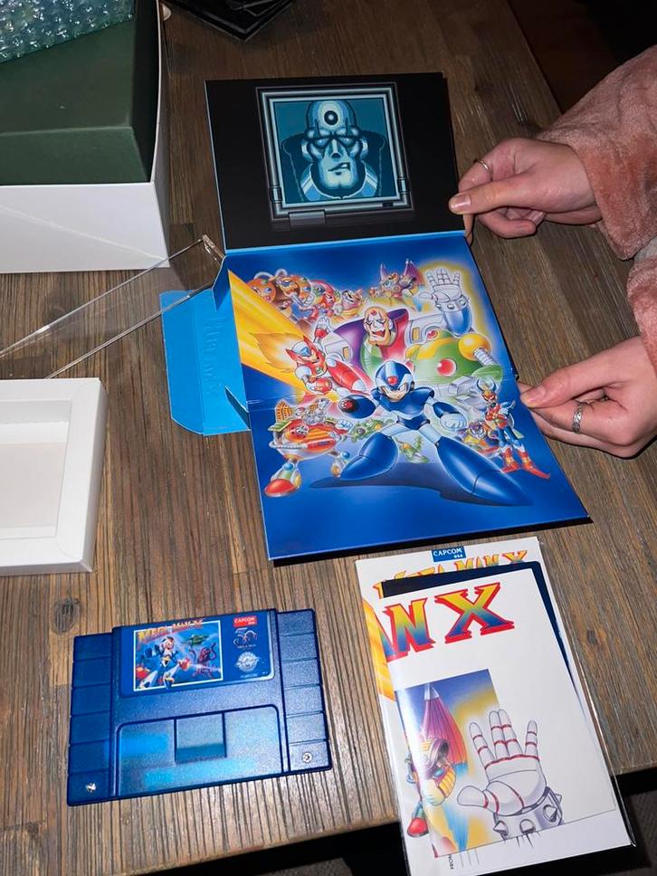Mega man x snes 30the Anniversary special limited edition., Spelcomputers en Games, Games | Nintendo Game Boy, Zo goed als nieuw