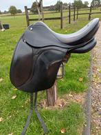 17,5 inch kingsley dressuurzadel, Dieren en Toebehoren, Ophalen of Verzenden