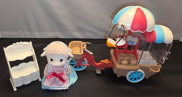 Sylvanian Families Set - Schaap met Fiets en popcorn wagen, Kinderen en Baby's, Speelgoed | Poppenhuizen, Toebehoren, Ophalen of Verzenden