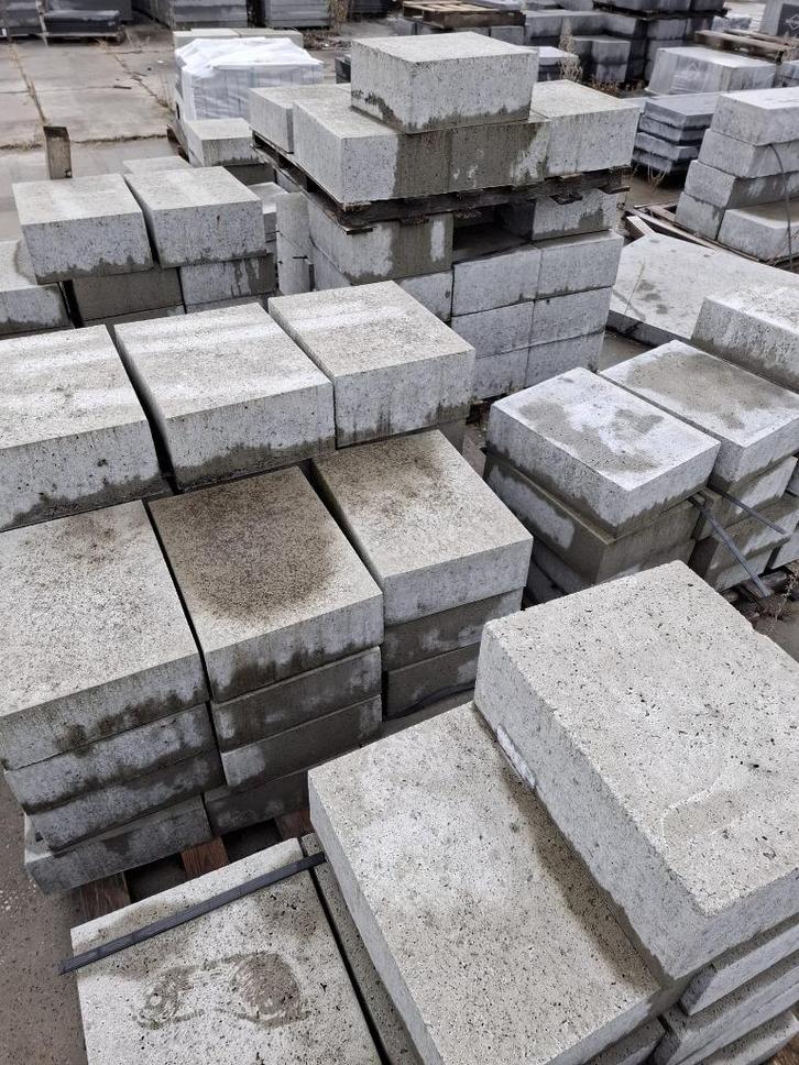 betonblok 50x37x15cm 200 stuks €10 per stuk, Tuin en Terras, Tegels en Klinkers, Nieuw, Overige typen, Beton, 10 m² of meer, Ophalen