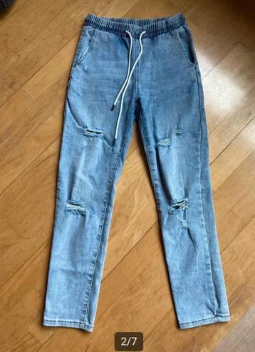 comfortabele damesjeans joggingsstijl beschikbaar voor biedingen