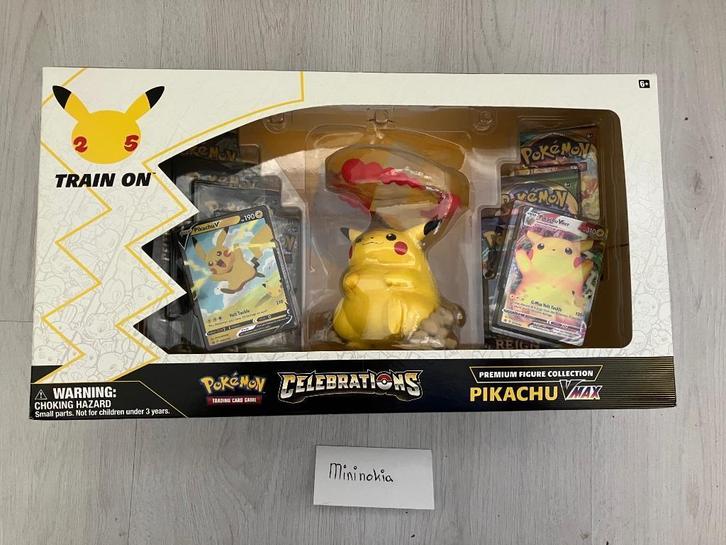 Celebrations Pikachu VMax Premium Figure Collection Pokemon, Hobby en Vrije tijd, Verzamelkaartspellen | Pokémon, Nieuw, Overige typen