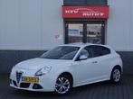 Alfa Romeo Giulietta 1.6 JTDm Distinctive airco LM 2013 Wit, Te koop, Geïmporteerd, 5 stoelen, 135 €/maand