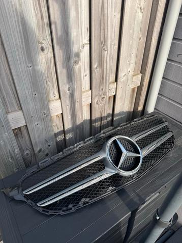Originele Mercedes-Benz C-Klasse W205 grill 2014–2021 beschikbaar voor biedingen