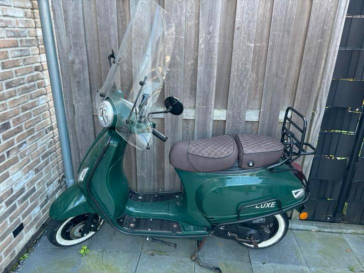 Killerbee luxe snorscooter, Fietsen en Brommers, Snorfietsen en Snorscooters, Zo goed als nieuw, Overige merken, Benzine, Ophalen