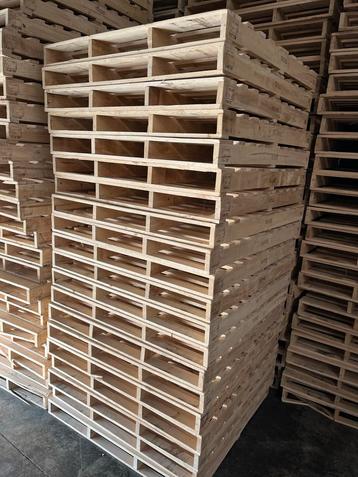 Houten Pallets - 105x105x8.5 cm beschikbaar voor biedingen