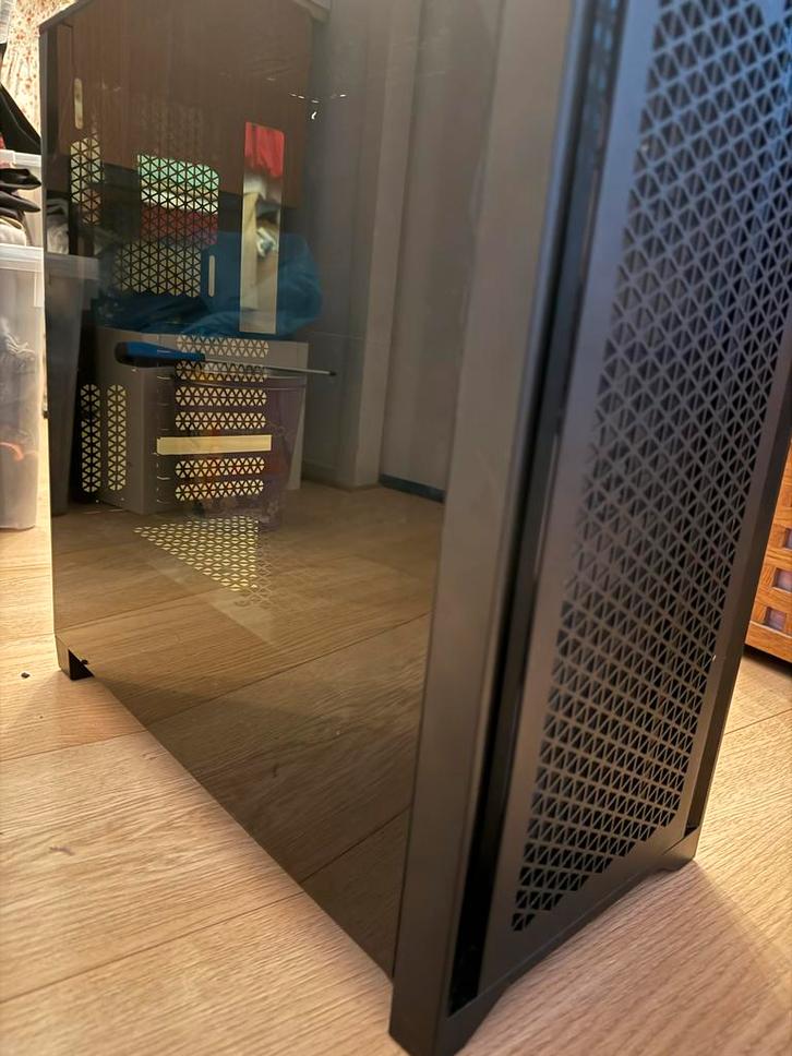 Corsair 4000D Airflow PC Behuizing + extra RGB fans, Computers en Software, Computerbehuizingen, Gebruikt, Ophalen