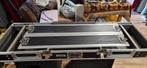 Flightcase / Case met Wielen . Hier kun je dj booth opstell, Ophalen of Verzenden, Gebruikt, Speaker of Versterker, Flightcase