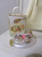 Setje parfumflesjes met doosje…Poppenhuis 1:12…(FotoNr F50)*, Ophalen of Verzenden, Nieuw, Poppenhuis