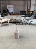 Viccarbe Burin bijzettafeltje, Minder dan 55 cm, Gebruikt, Metaal of Aluminium, Rond