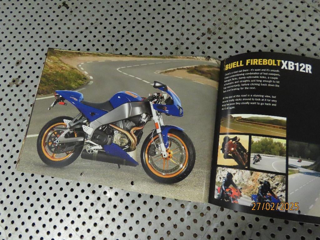 Mooie Folder - Reclame Buell American Motorcycles 2005, Ophalen of Verzenden, Gelezen, Overige vervoermiddelen