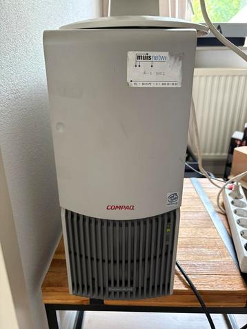 Compaq Proliant ML330 G2 / Pentium III 1.0GHz / SCSI beschikbaar voor biedingen