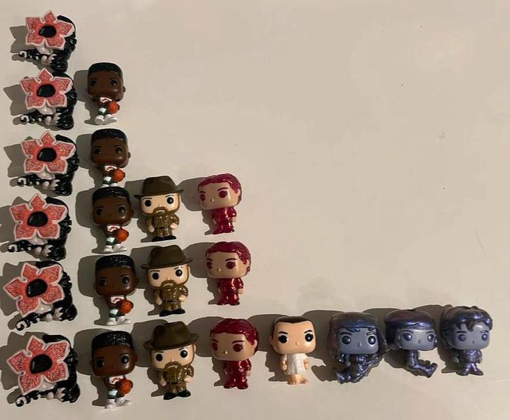 Stranger things kinder joy / traden of verkopen, Verzamelen, Poppetjes en Figuurtjes, Nieuw, Ophalen