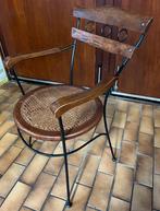 houten stoeltje met rotan zitting met metaal, Huis en Inrichting, Stoelen, Riet of Rotan, Bruin, Zo goed als nieuw, Eén