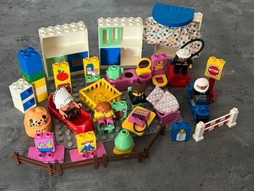 Lego Duplo Stenen en Figuren - Vintage Verzameling beschikbaar voor biedingen