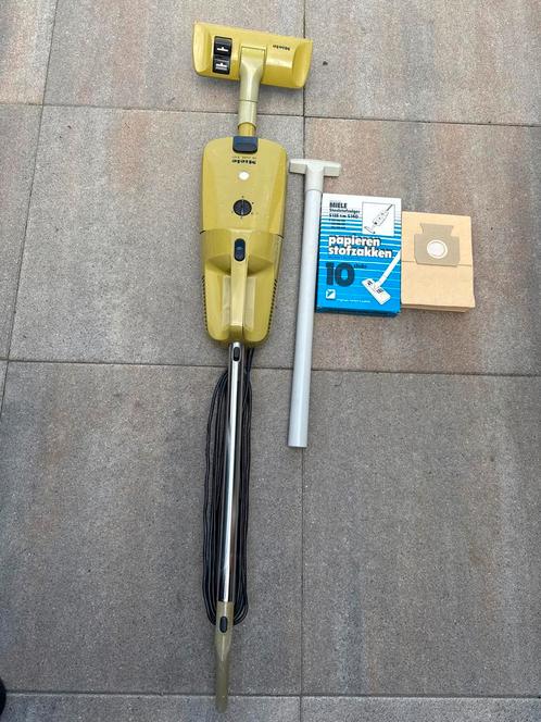 Vintage Miele steel Stofzuiger met 19 Zakken, Witgoed en Apparatuur, Stofzuigers, Gebruikt, Stofzuiger, Minder dan 1200 watt, Stofzak