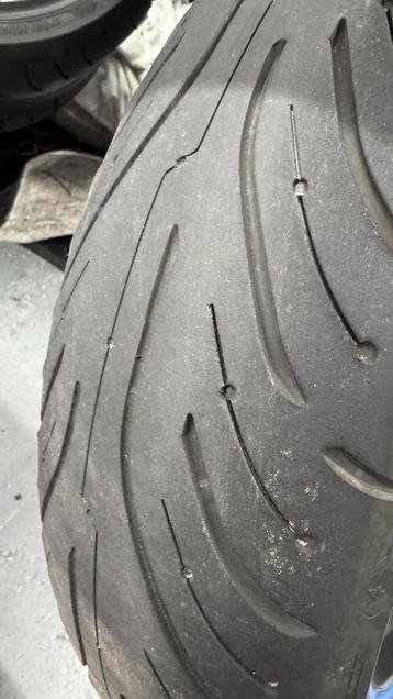 Michelin road 6 banden. beschikbaar voor biedingen