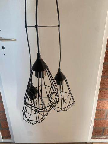 Industriële 3-lichts hanglamp – zwart metaal beschikbaar voor biedingen