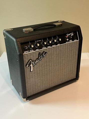 Fender Frontman 15G gitaarversterker Aux in + Drive