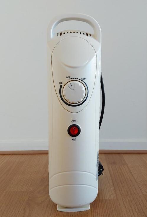 Mini oliegevulde radiator wit van Intergamma, Doe-het-zelf en Verbouw, Overige Doe-het-zelf en Verbouw, Zo goed als nieuw, Ophalen of Verzenden