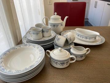 Te koop vintage servies 4-delig: 50€!! beschikbaar voor biedingen