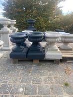 Betonnen bloempotten op staanders - 40B x50H cm - OP=OP €70, Tuin en Terras, Bloempotten, Ophalen, 40 cm of meer, Rond, Nieuw