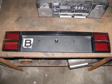 Opel Ascona C Notchback reflector tussen achterlichten beschikbaar voor biedingen