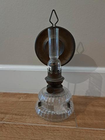 Olielamp beschikbaar voor biedingen