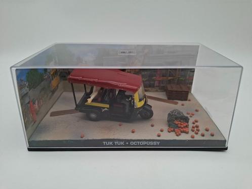 #29 Tuk Tuk James bond auto met boekje, Hobby en Vrije tijd, Modelauto's | 1:43, Nieuw, Auto, Universal Hobbies, Verzenden
