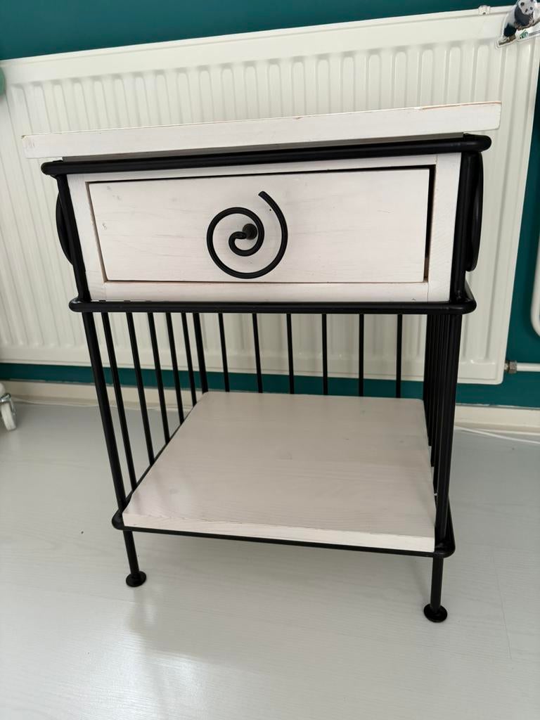 Mooi nachtkastje met gietijzer van Kids Factory, Kinderen en Baby's, Ophalen, Gebruikt, Jongetje of Meisje