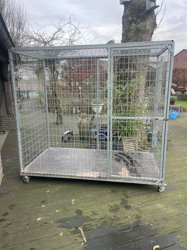 Verrijdbare papegaaien/kaketoe/kattenkooi, Ophalen, Gebruikt, Metaal, Volière