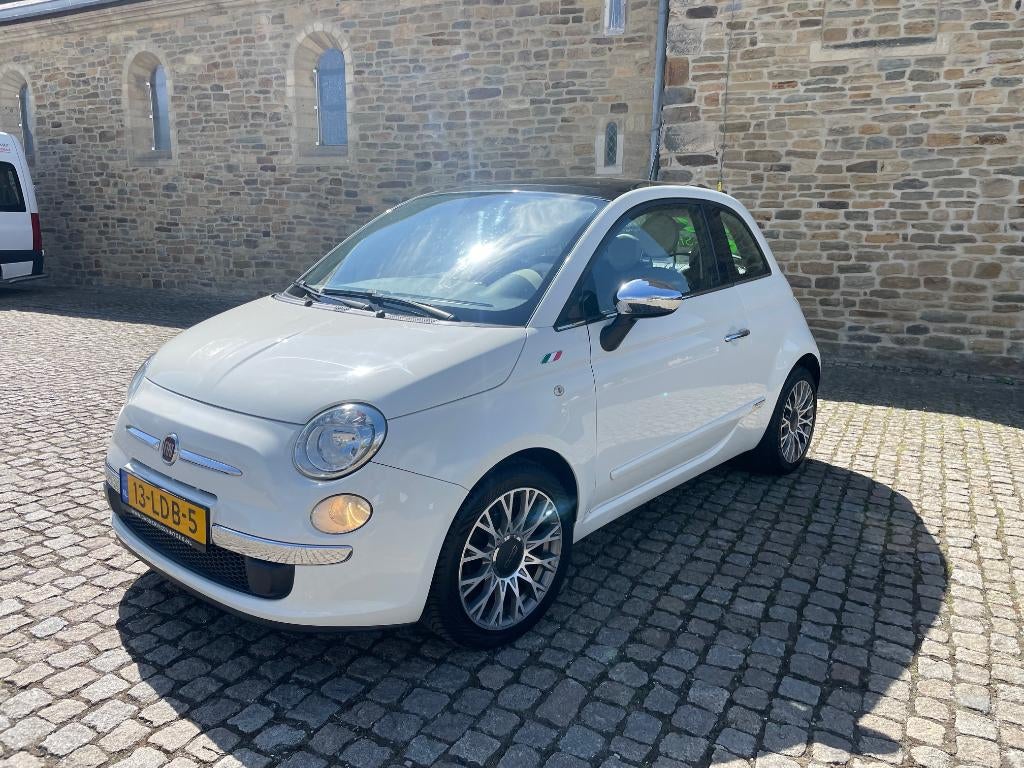 Fiat 500 1.2 AUTOM Uniek in NL, leder, Clima, Pano/schuifdak, Auto's, Fiat, Particulier, ABS, Airbags, Airconditioning, Automatische klimaatregeling