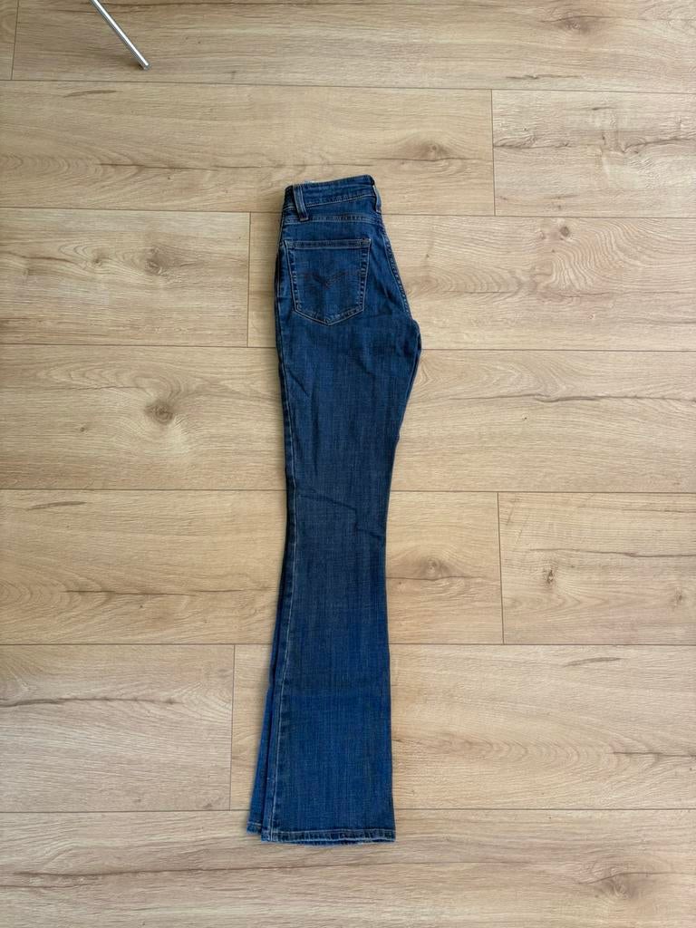 Levi’s flair spijkerbroek, Kleding | Dames, Spijkerbroeken en Jeans, Ophalen of Verzenden, Zo goed als nieuw, Blauw, Overige jeansmaten