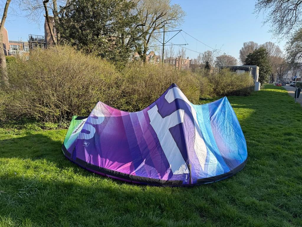 Harlem Thrive 9m, Watersport en Boten, Kitesurfen, Zo goed als nieuw, Kite, 9 m², Geen board, Ophalen of Verzenden