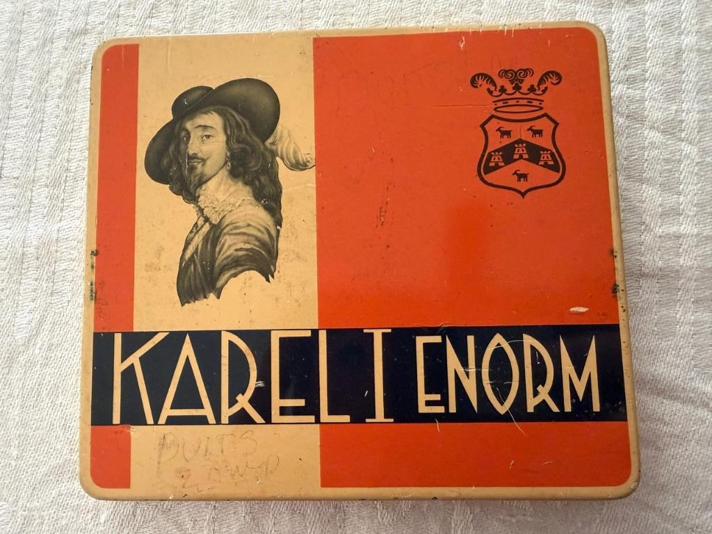 Blikken doosje Karel 1 - Enorm 10 sigaren., Ophalen of Verzenden, Gebruikt, Tabaksdoos of Verpakking