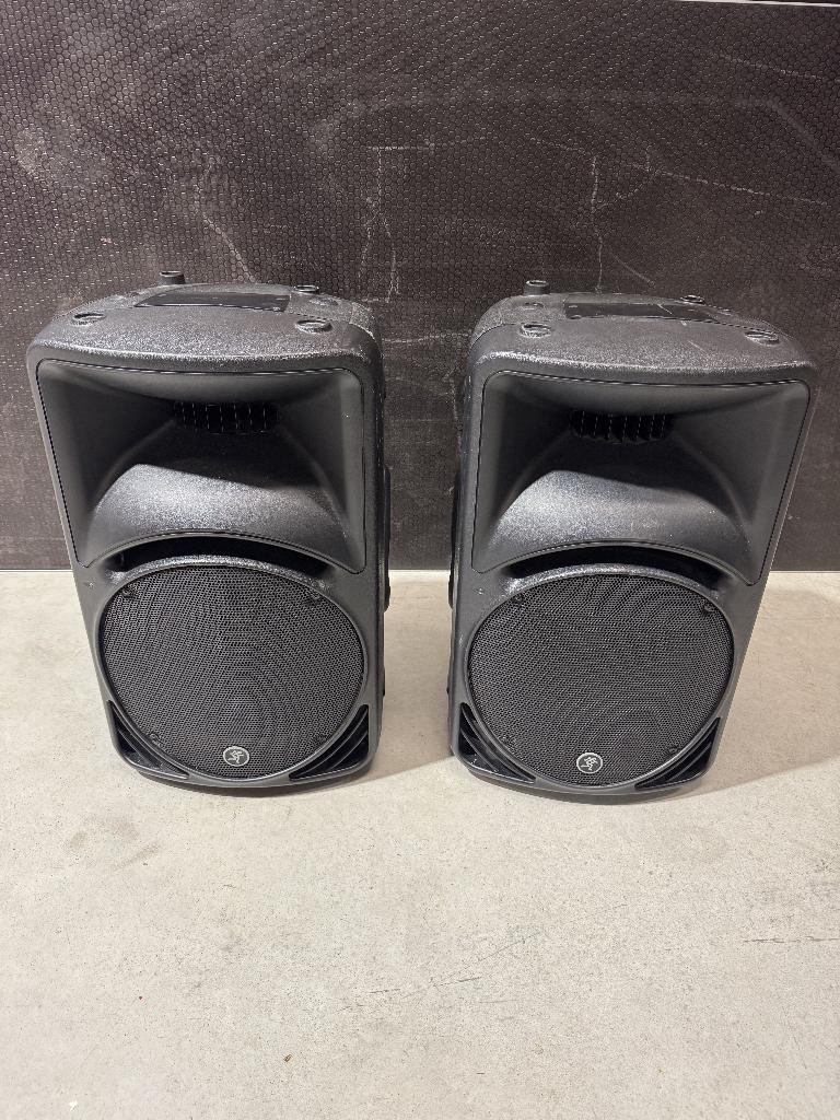 2 x Mackie SRM450 V3, Ophalen, Gebruikt, 500 tot 1000 watt, P.A.