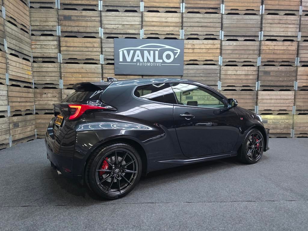 Toyota Yaris 1.6 GR Four Performance Carplay Akrapovic Carbo, Auto's, 13 km/l, 1618 cc, Gebruikt, 4 stoelen