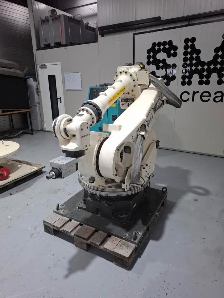 Fanuc R-2000iA/165F Robot met Freesuitrusting & Software, Zakelijke goederen, Machines en Bouw | Industrie en Techniek, Ophalen