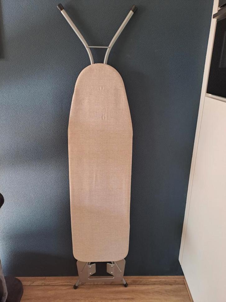 Strijkplank - Compact en Handig, Witgoed en Apparatuur, Strijkijzers en Strijkplanken, Gebruikt, Ophalen